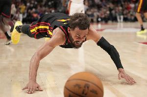 Haynes：特雷-杨在亚历山大-沃克加盟老鹰过程中发挥了重要作用