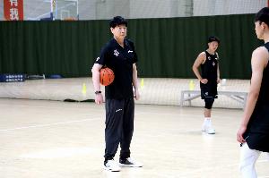 夏晓司：山东男篮管理层和教练组将赶赴美国 考察&选择下赛季外援