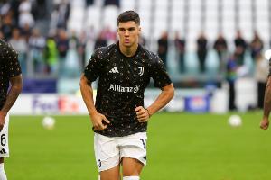 记者：热那亚、巴勒莫、萨索洛有意阿季奇，尤文愿外租球员