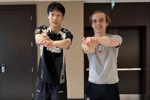 AL战胜CFO后，G2分享Shanks与Caps合照并配文：欧洲复仇成功