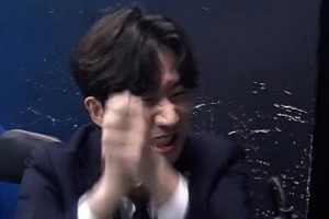 IG发布对阵WBG赛场语音 theshy：今天早下班吧 加油