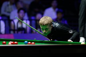 魔咒定格24场！穆迪5-1周跃龙，结束“胜丁俊晖下轮必输球”魔咒