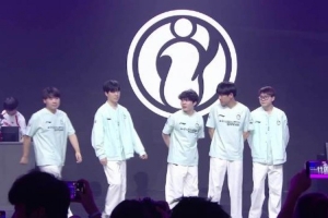 bsyy：小奶油玩传统法师差点味道，369应该是LPL坦克王