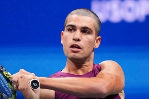 首战告捷！阿尔卡拉斯3-0奥佩尔卡晋级美网次轮，次轮将战贝鲁奇