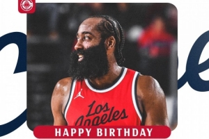 快船官推发文：祝詹姆斯-哈登36岁生日快乐