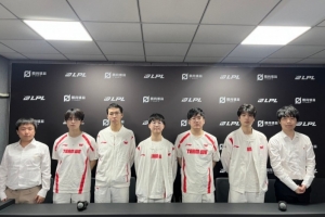 WE赛后群访 教练：队伍没有再犯之前的失误 很多方面做的比之前好