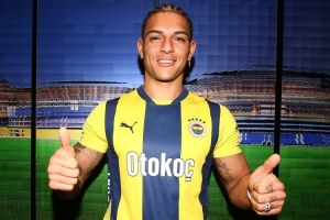 迪马济奥：科莫希望再租借一名后卫，有意迭戈-卡洛斯&伊戈尔