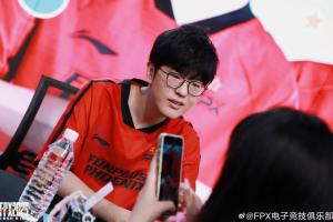光速放假？！Jiejie加入FPX后一个大场不赢直接无缘季后赛