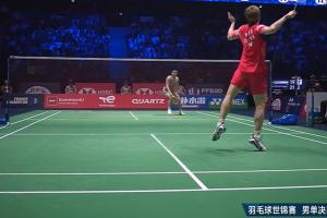 加油啊！世锦赛男单决赛：石宇奇首局领先7分被逆转，目前0-1落后