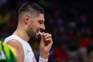 状态不佳！武切维奇10投仅2中拿到7分&出现5次失误 正负值-18