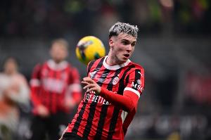 记者：A-希门尼斯加盟伯恩茅斯达成协议，预计今天早上飞往英格兰