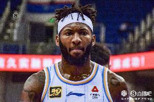 直播吧：北京外援确定是杰曼+斯佩尔曼 第三外援待定