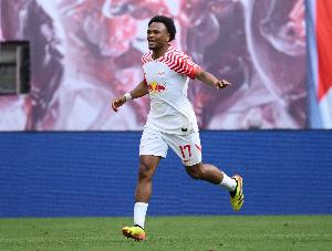 罗马诺：穆阿尼转会生变，尤文已在和莱比锡就先租后买奥蓬达谈判