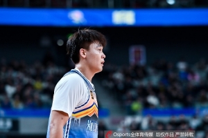 杨毅：CBA无法像NBA对每队进行财务监管 比如球员亲戚的银行账号