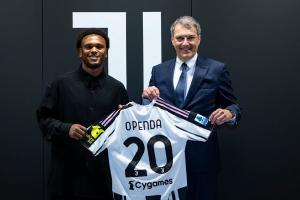 自罚三杯奥蓬达上赛季将布雷默撞成韧带撕裂，迫使他赛季报销