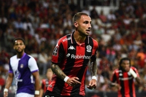 跟队记者：尤文先租后买报价32岁克劳斯，遭尼斯拒绝&转会已冷却