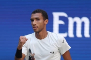 阿利亚西姆3-1逆转击败德米纳尔，晋级美网4强&可能战辛纳