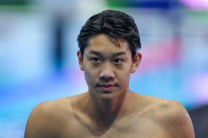 打破世界青年纪录！18岁张展硕400m自游出3:42.99，夺全锦赛冠军