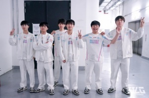 前两局逗逗你的？BLG完成让二追三晋级下一轮 将交手EDG与iG胜者