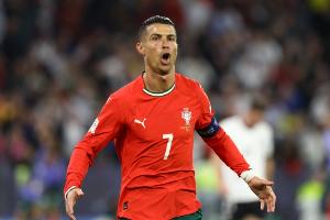 世预赛射手榜：C罗38球距离榜首只差1球，梅西36球、莱万31球