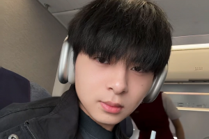 伞兵更博出发前往美国参加苹果发布会：GOGOGO 出发咯