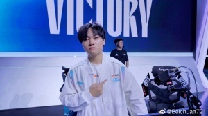 川哥充会儿电！Beichuan：第一次进入S赛很开心，会努力改正不足提升自己