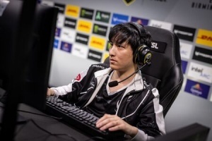 哥哥你别放弃！Ame妻子楠楠更博感谢粉丝支持：我会鼓励他再战直至夺下神盾！