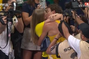 第14次！杜普兰蒂斯毫无悬念夺金，6米30再破撑竿跳世界纪录