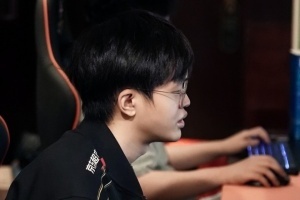 太低迷了呀！Xun无论节奏、团战、惩戒均被Tarzan完爆 三局总战绩仅为3/17/29