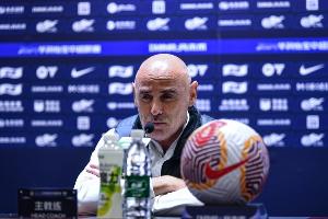 记者：穆斯卡特骨子里还是激进思维，说到底还是性格决定理念