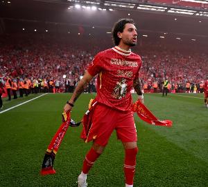 英媒预测利物浦首发：索博再次客串右后卫，埃基蒂克、加克波出战