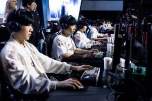 iG不敌TES跌落冒泡赛败者组 将与WBG、JDG之间的胜者争夺四号种子