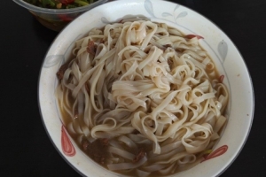 放假了还早起？sheer五点半发图配文：太阳怎么还不上班