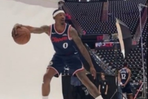 泰伦-卢：比尔融入球队毫无难度 他能挡拆/空切/接球投/传球