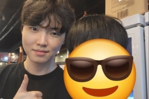 韩网分享和chovy合照：街上偶遇 还要到了签名~