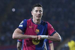 4年红蓝生涯！每体：巴萨决定不续约37岁莱万，小蜘蛛非替代首选