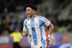 已打入四球！踢球者：19岁药厂小将萨尔科在U20世界杯大放异彩