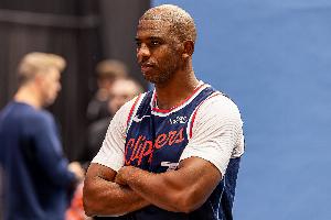 船记：进更衣室第一眼看到的是保罗给布朗米勒提建议 这让人欣慰