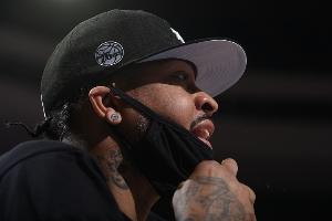 艾弗森：我爱库里的比赛方式 他的为人和竞争心态都值得学习