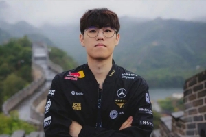 管泽元看IG被T1大龙直接推平：我服了 黑色三分钟