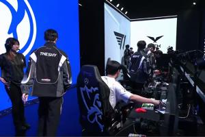 T1粉丝怒斥被扳平比分：这把输了你们对得起Faker吗？中单燃成舍利子了都