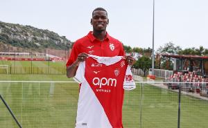 RMC：博格巴肌肉受伤无缘出战昂热，能否出战热刺也存疑