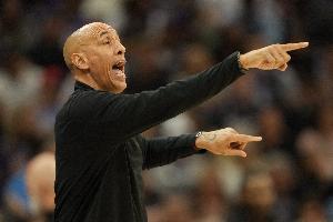 国王主帅：威少会排在施罗德之后带二阵容 并且要打多个位置