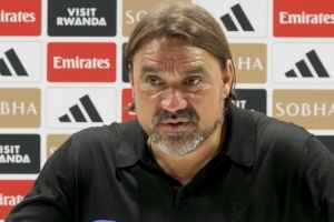 不敌伯恩利！利兹联主帅：看数据我们是更好的一方，强队来也没辙