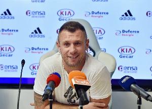 卡萨诺：意大利年轻球员如果够强就能出场，无法出场就是水平不行