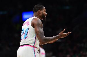 篮网官方：海史密斯右膝在恢复过程中出现肿胀 八周后重新评估