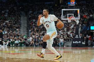 效率极高！凯尔登-约翰逊6投5中砍下11分5篮板2助攻 正负值+10