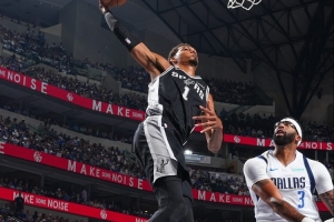 昨天爆砍40分15板3帽后 文班亚马获MVP的赔率升至联盟最高