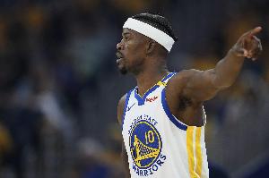 一开始不想投！巴特勒接锅球 三分轰进杀死比赛！