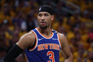 19分钟抢14板！迈克-布朗：哈特简直是怪物 不确定是否见过这表现